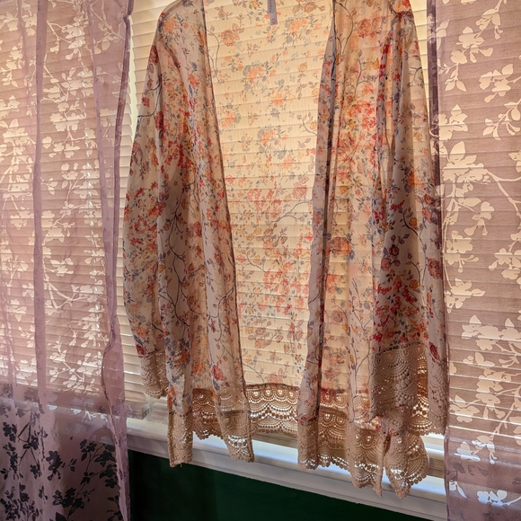 Xhilaration Sweaters - Xhilaration Floral Print Kimono